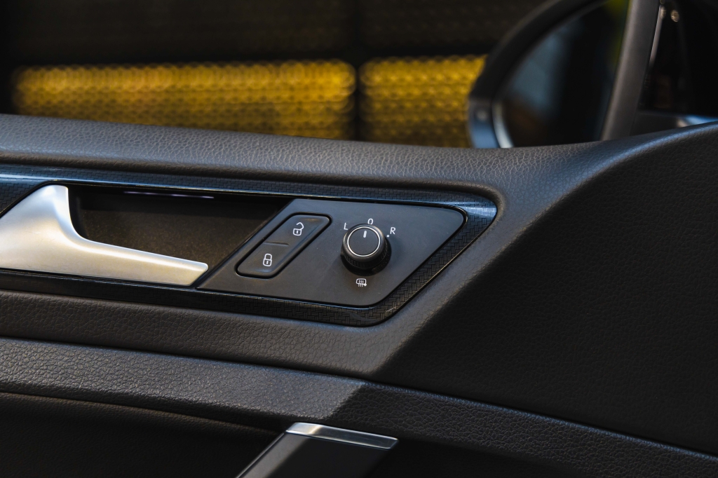 Volkswagen Golf R 2017 photo 17