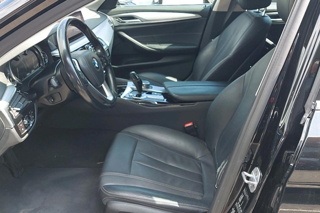 BMW 5er Touring 2017 photo 12