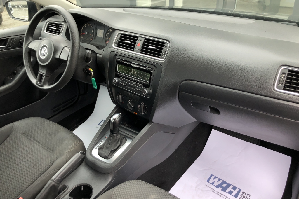 Volkswagen Jetta photo 12