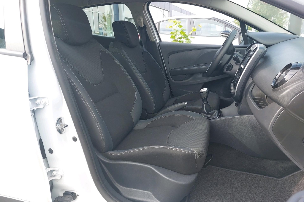 Renault Clio 2017 photo 1