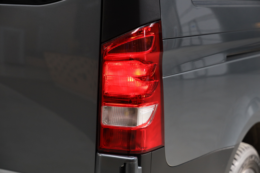 Mercedes-Benz Vito 2023 фото 8