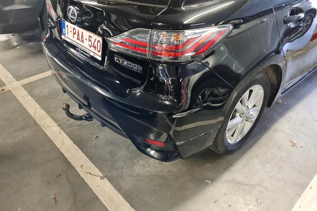 Lexus CT 200h 2016 photo 19