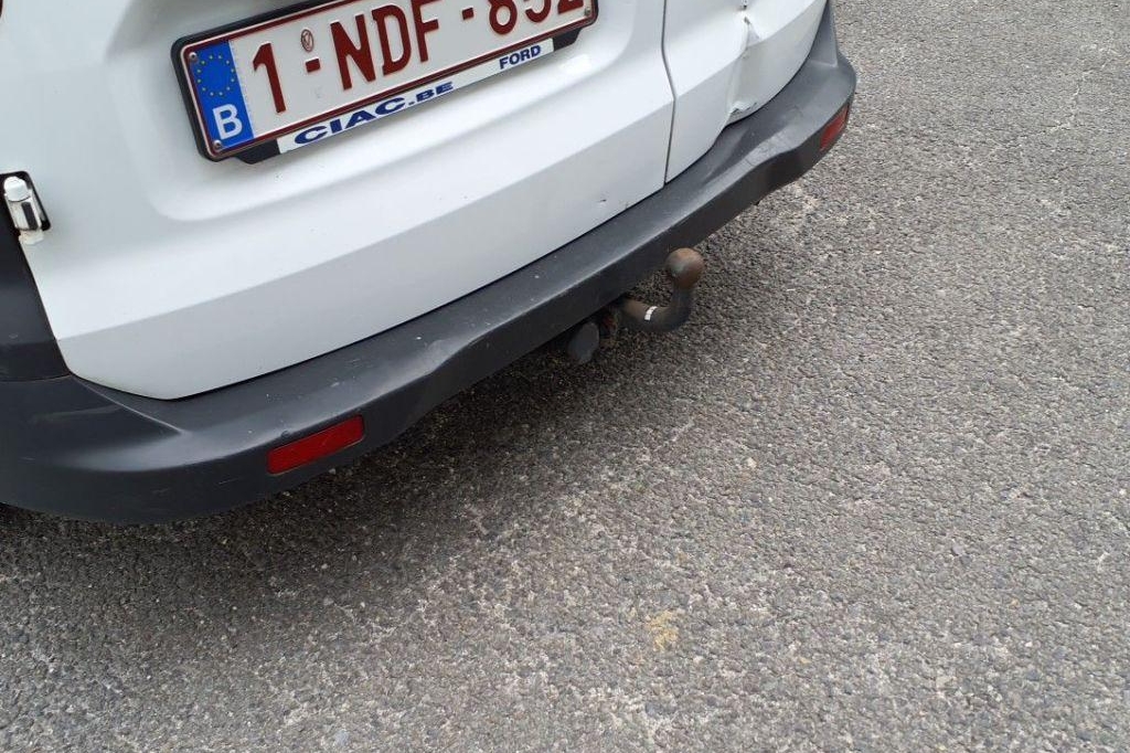 Ford Transit Courier 2016 photo 48