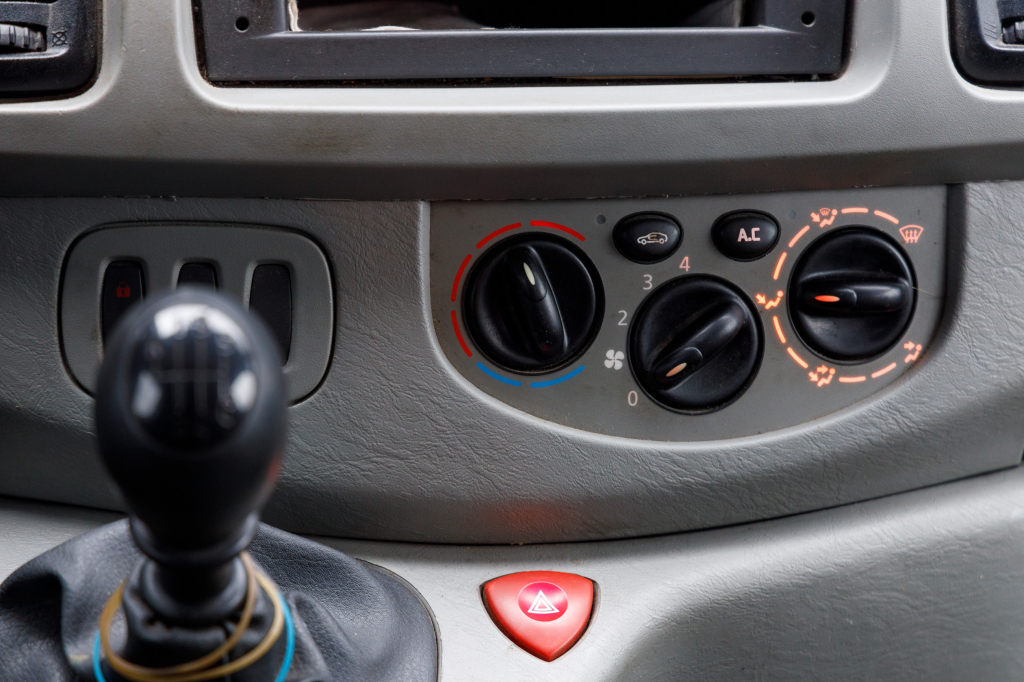 Opel Vivaro фото 11