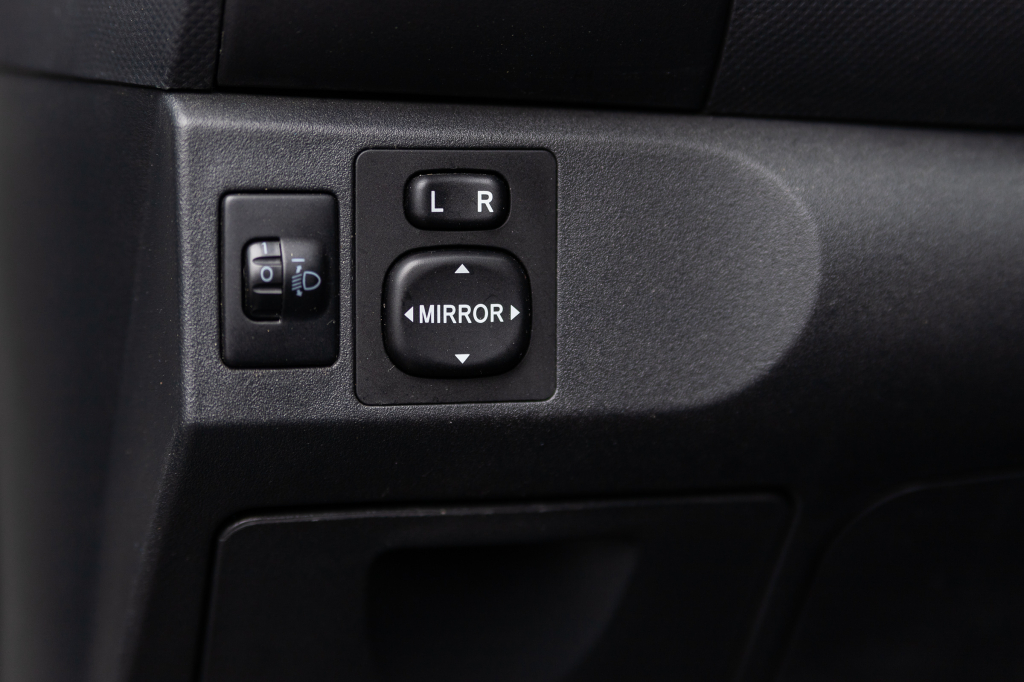 Toyota Yaris 2006 photo 13