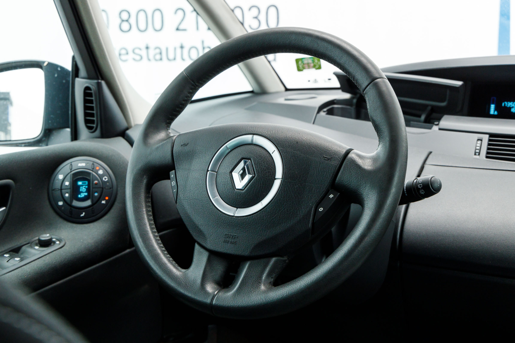 Renault Espace 2010 фото 9