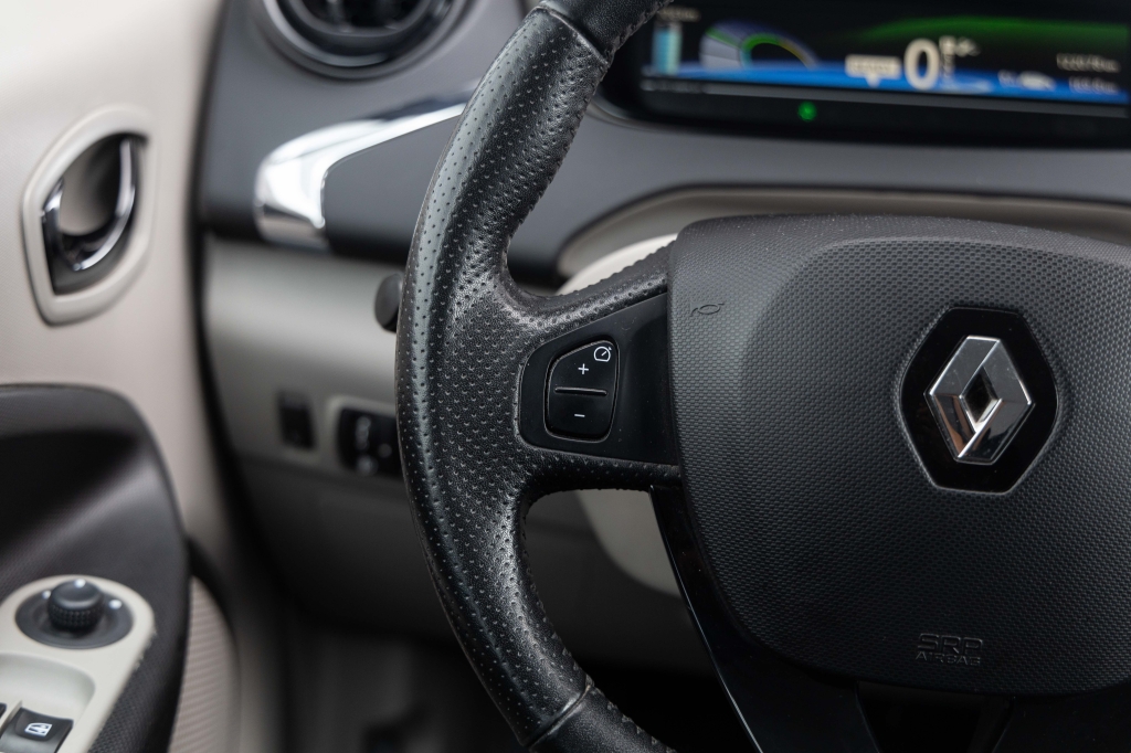 Renault Zoe 2015 photo 16