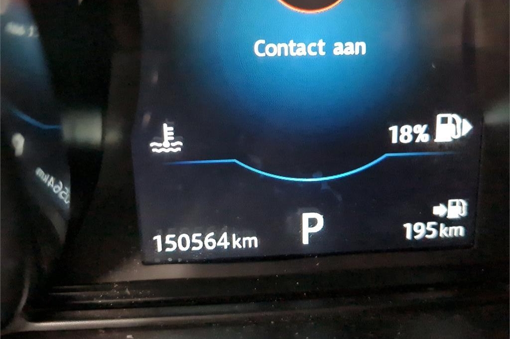 Jaguar XE 2016 photo 1