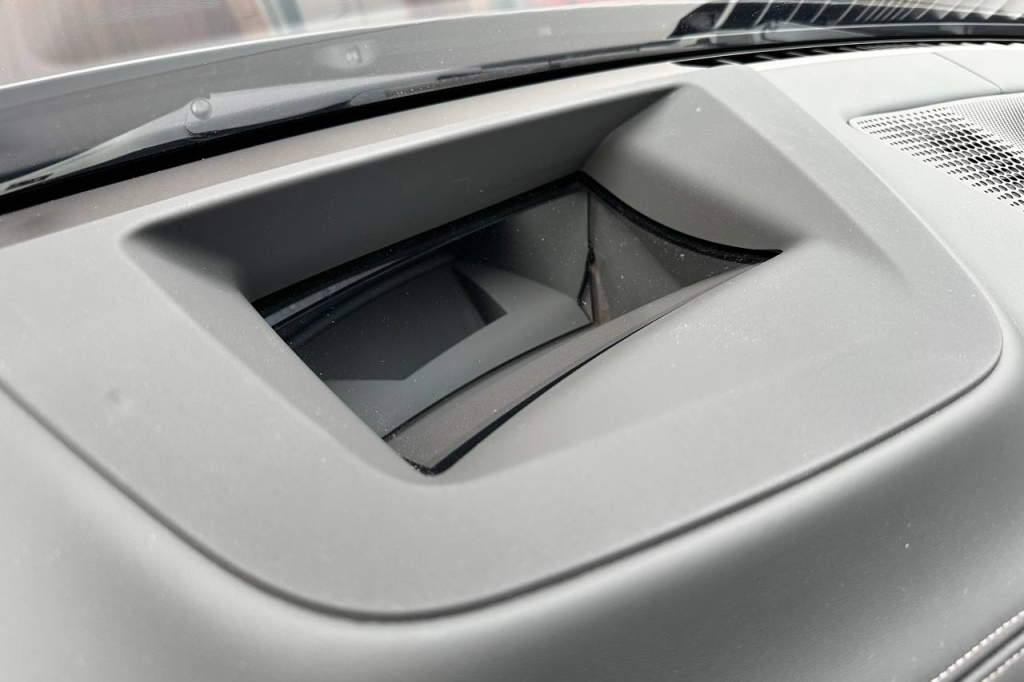 BMW-Alpina XB7 2022 фото 16