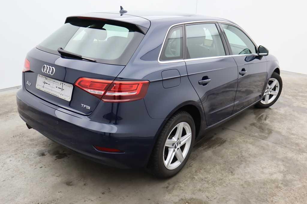 Audi A3 Sportback 2017 фото 2