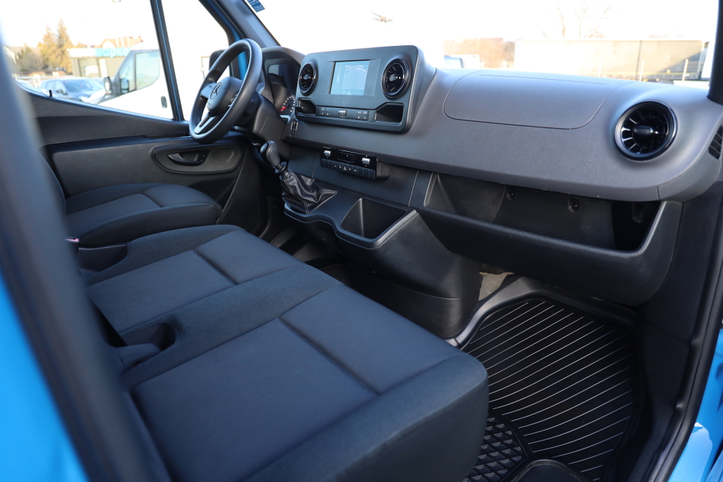 Mercedes-Benz Sprinter 2023 фото 42