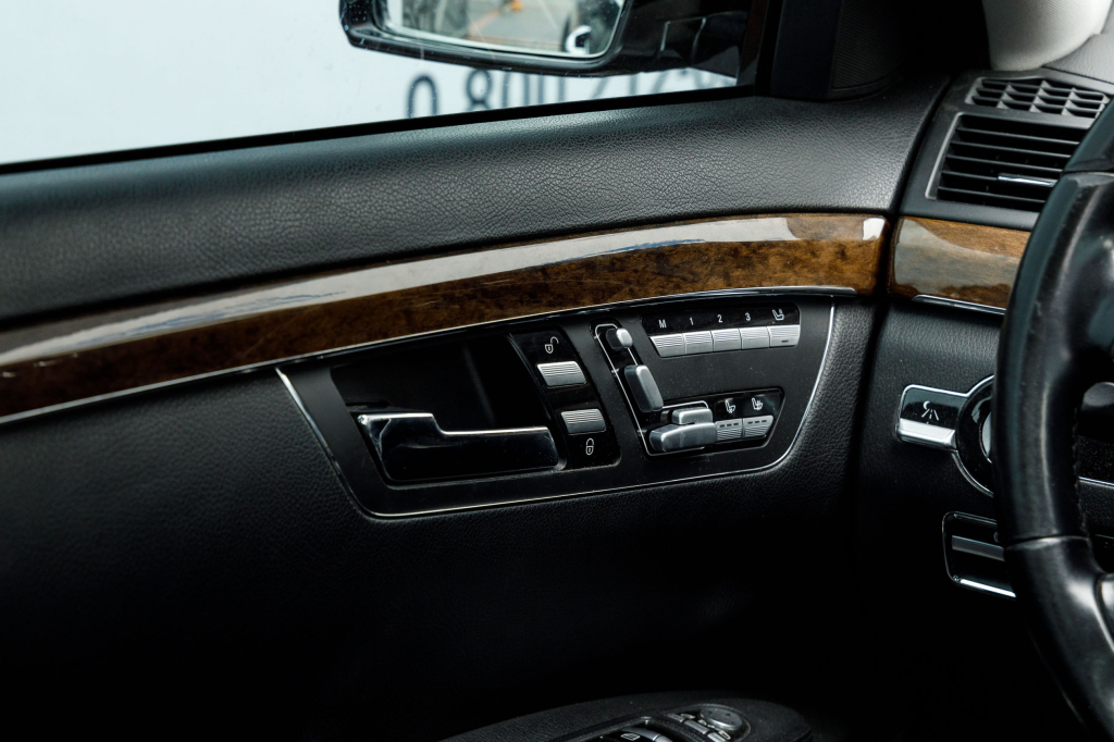 Mercedes-Benz S 350 CDI 2010 photo 16