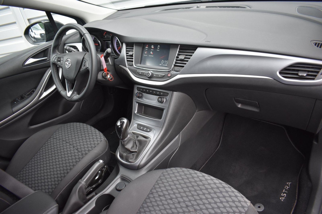 Opel Astra Sports Tourer 2019 photo 1