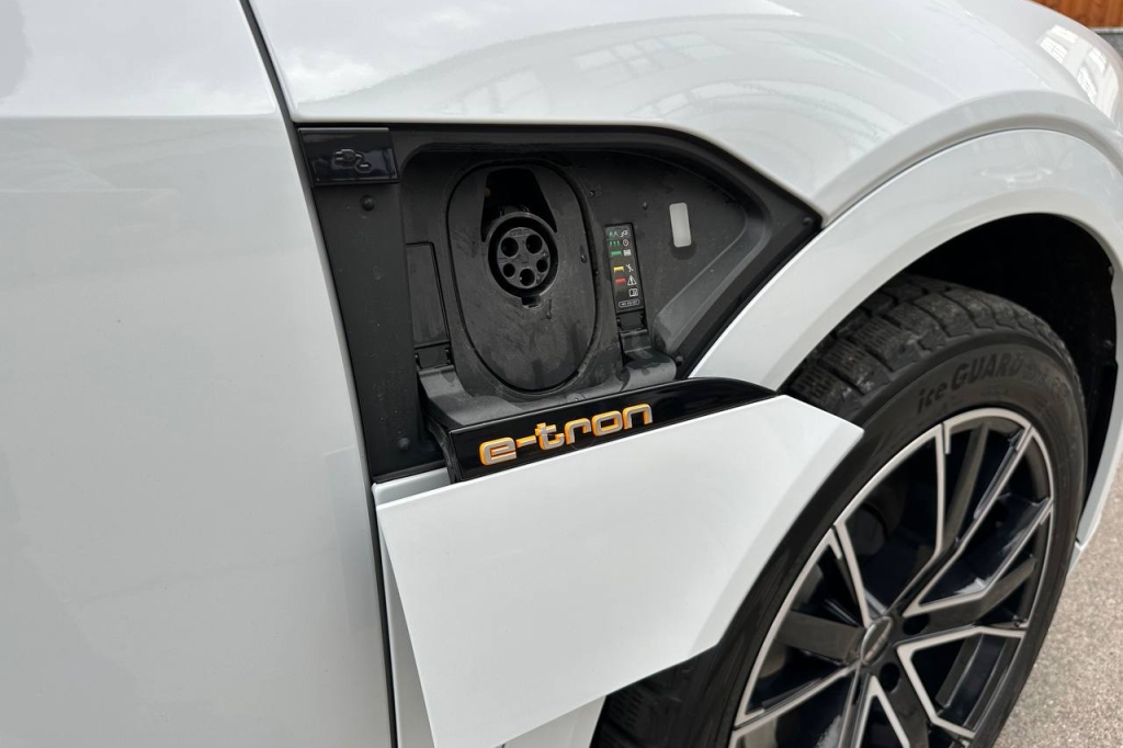 Audi e-tron Sportback 55 95kWh 2021 фото 9