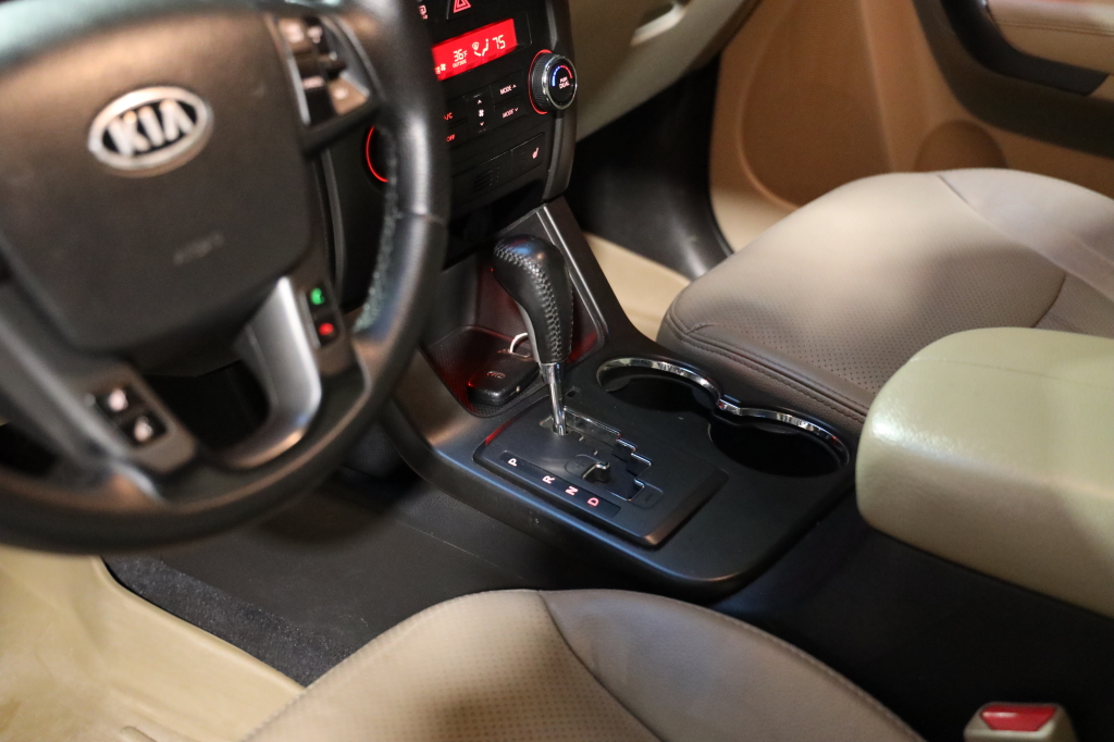 Kia Sorento 2012 photo 19