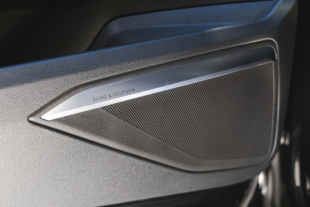 Audi e-tron 2020 фото 26