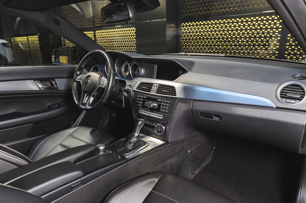 Mercedes-Benz C-Class AMG 2012 фото 37