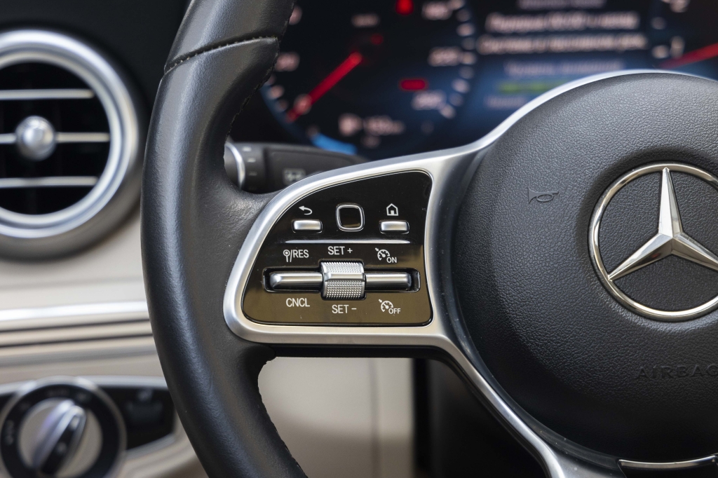 Mercedes-Benz C-Class C300 4Matic 2019 фото 46