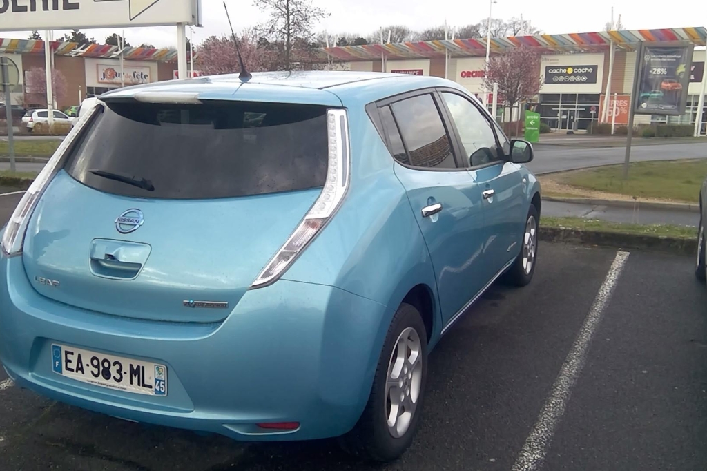 Nissan Leaf 2016 фото 1