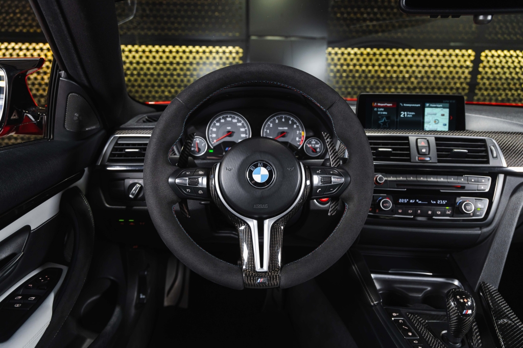 BMW M4 2015 фото 39