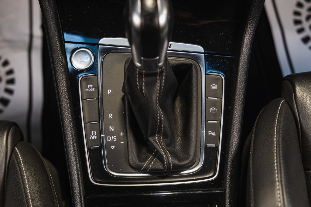 Volkswagen Golf R 2017 photo 30