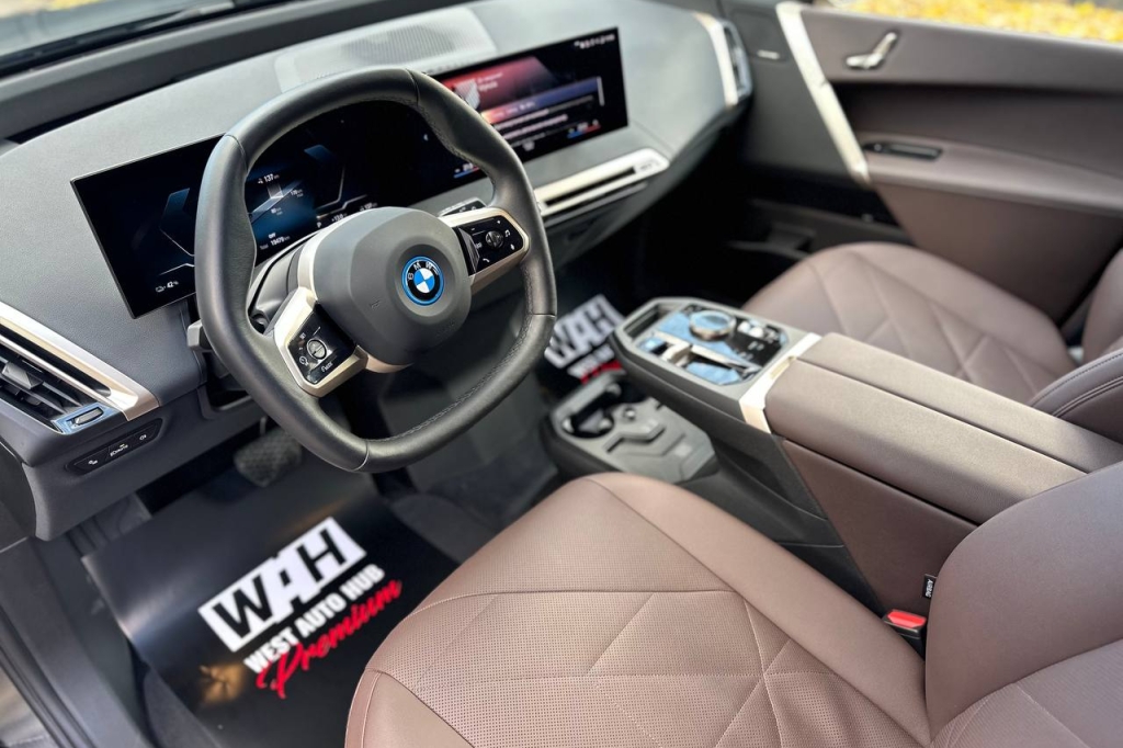BMW iX xDrive40 2021 фото 11