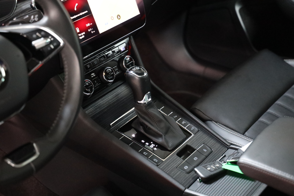 Skoda Superb 2022 фото 25