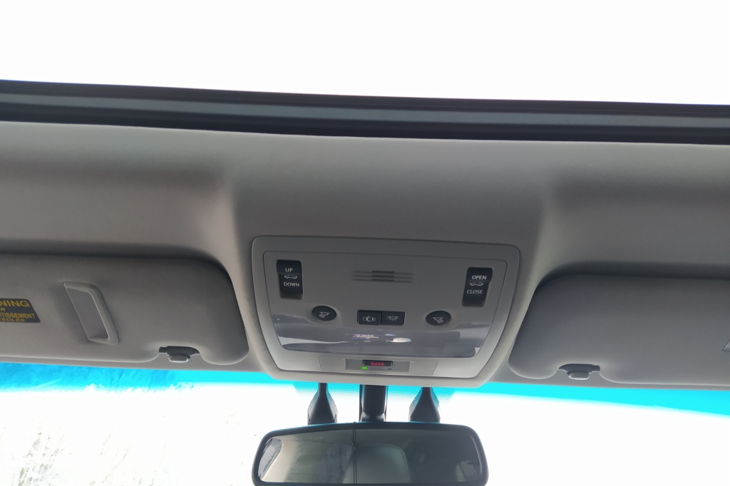 Lexus ES 300h HYBRID фото 27