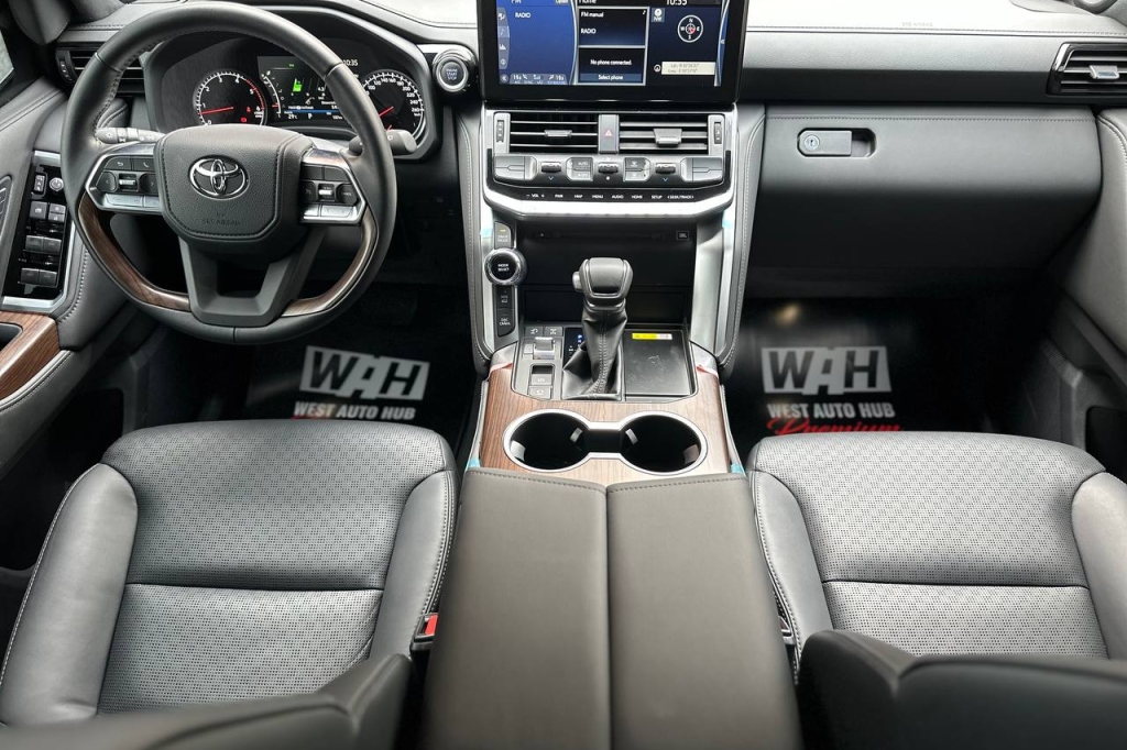 Toyota Land Cruiser 300 VX BR6 Armor 2022 фото 20