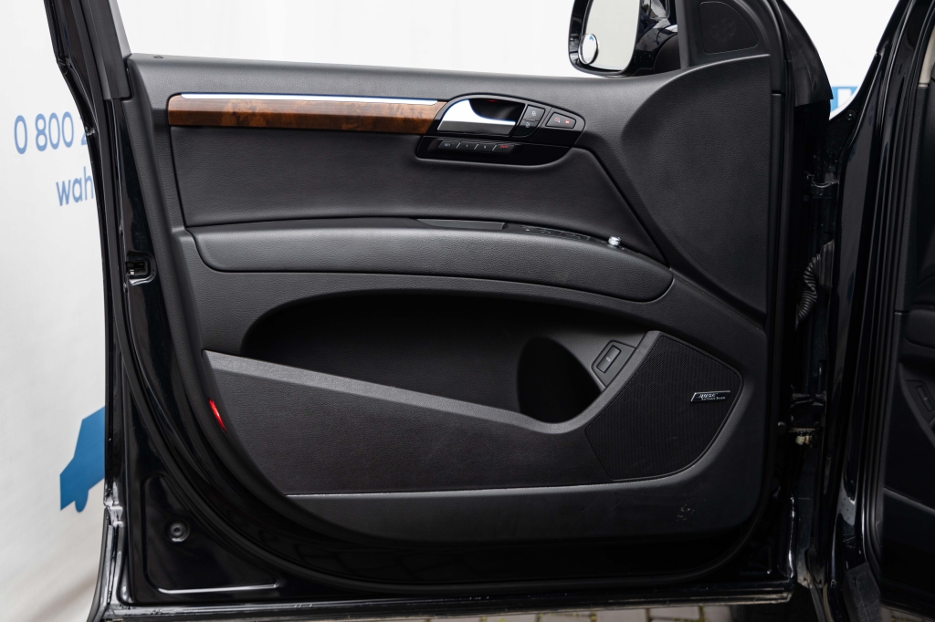 Audi Q7 2015 фото 12