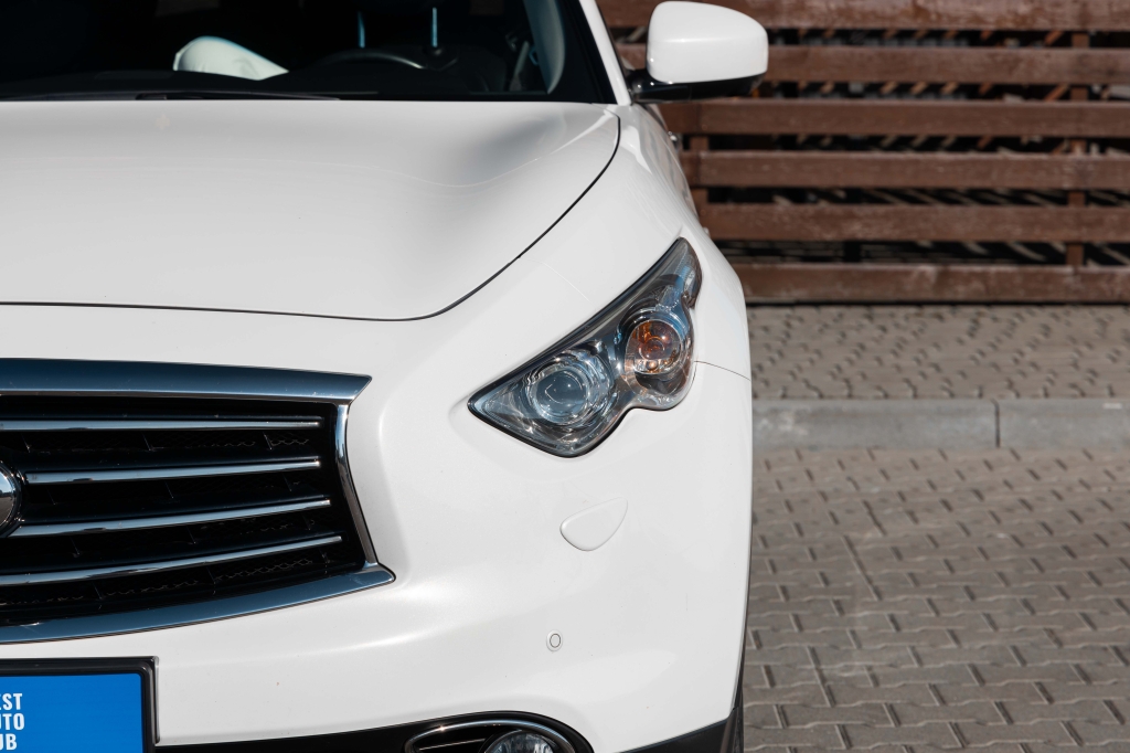 Infiniti QX70 2015 фото 2