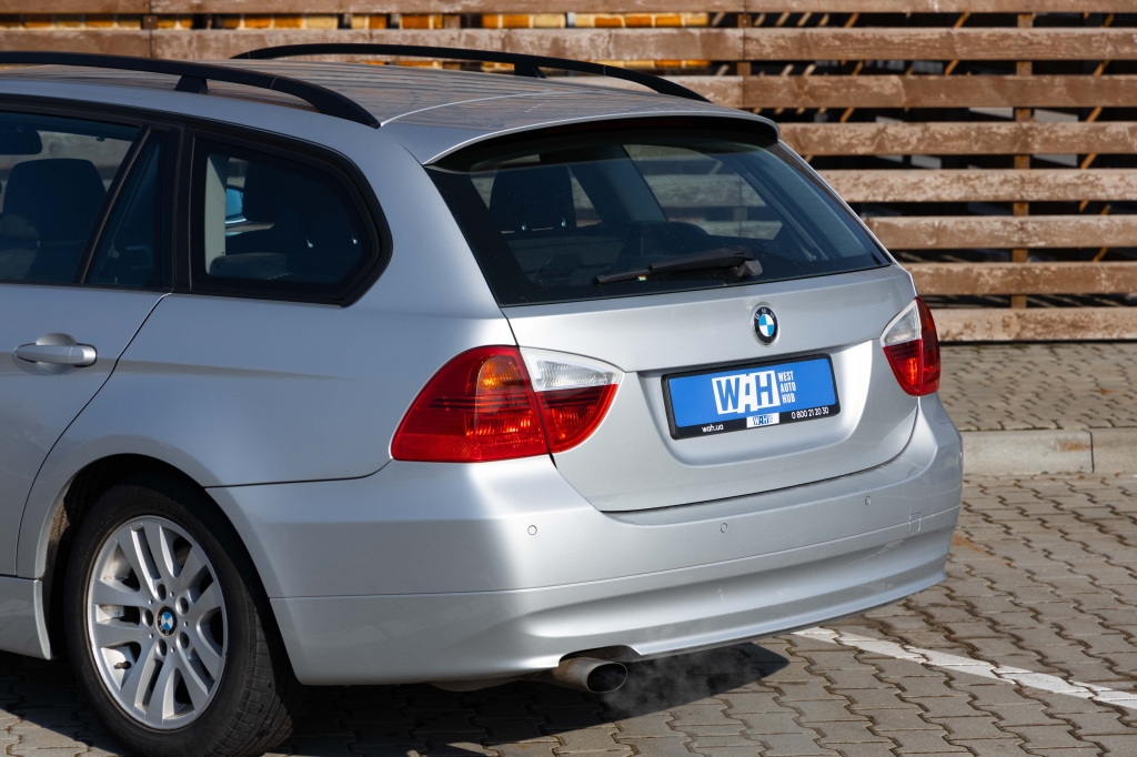 BMW 3 Series 2005 photo 10