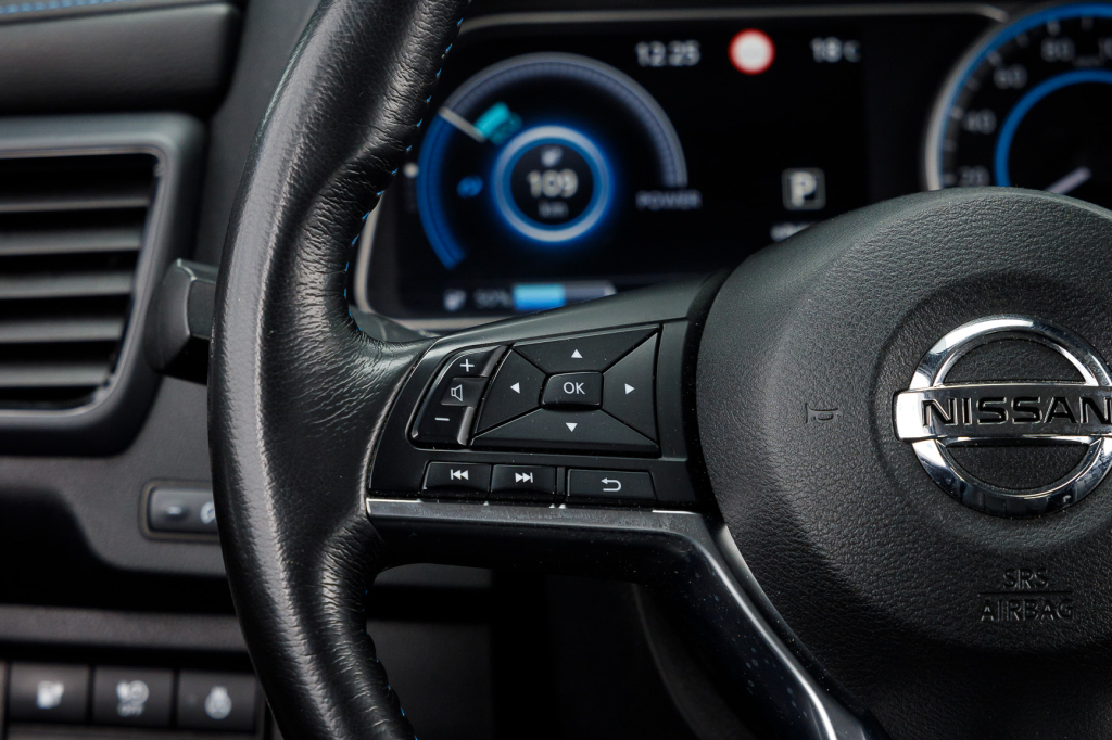 Nissan Leaf 2017 фото 15