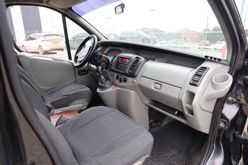 Renault Trafic 2009 photo 25