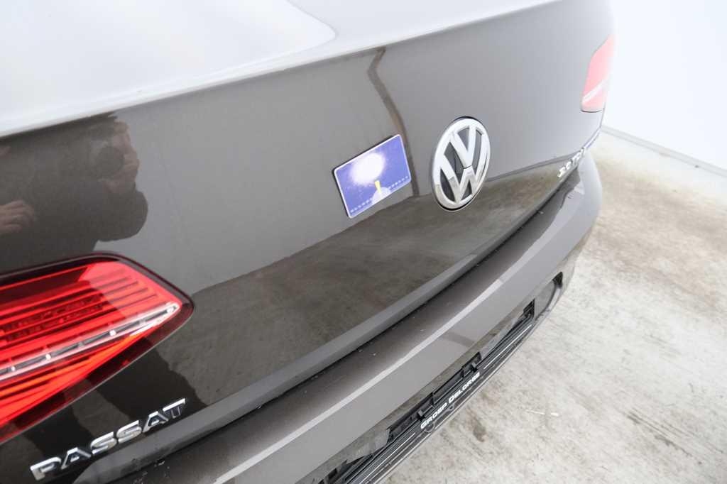 Volkswagen Passat 2016 фото 22
