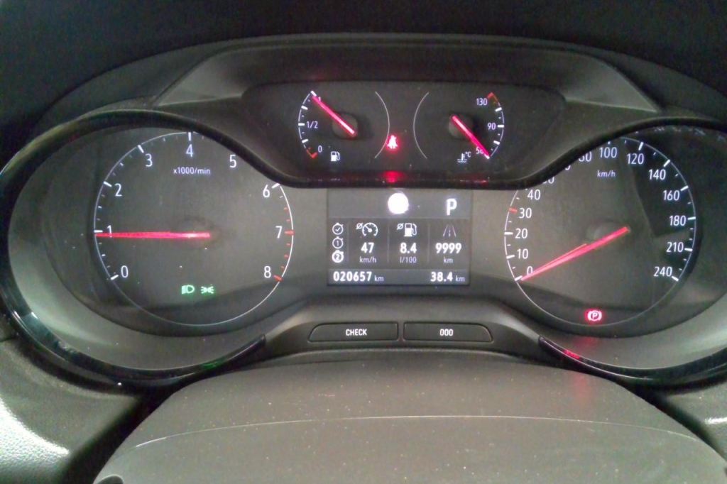 Opel Grandland X 2020 фото 2