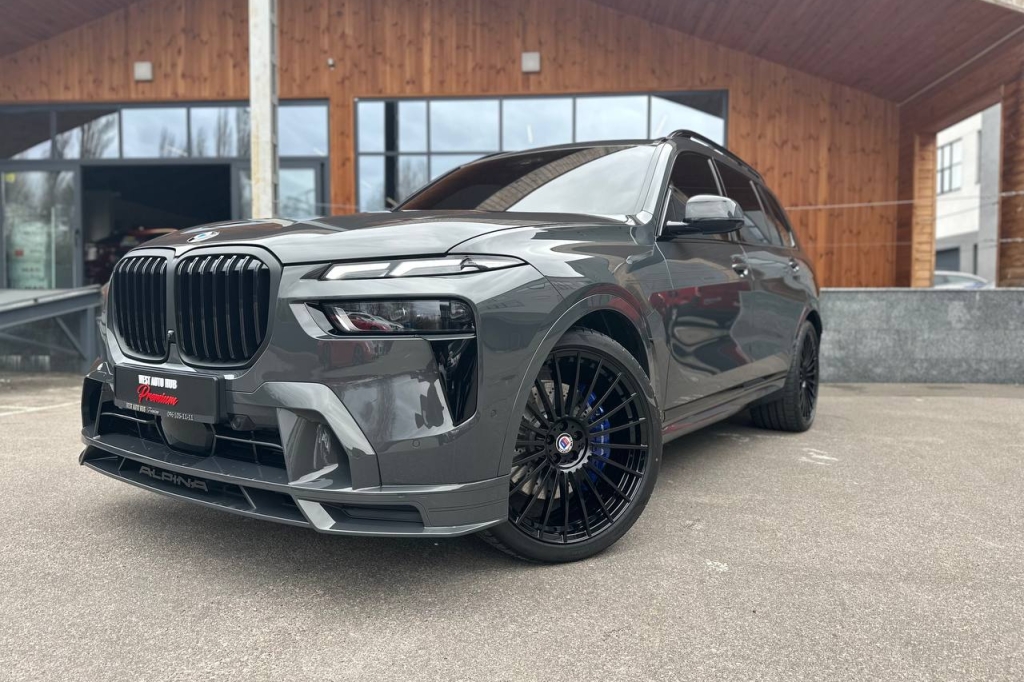 BMW-Alpina XB7 2022 фото 3