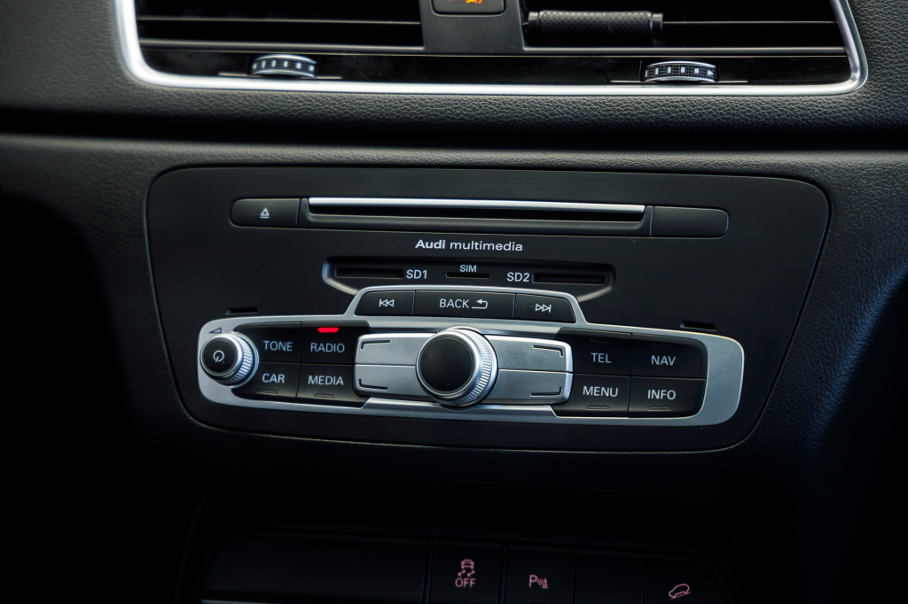 Audi Q3 Premium 2016 photo 23