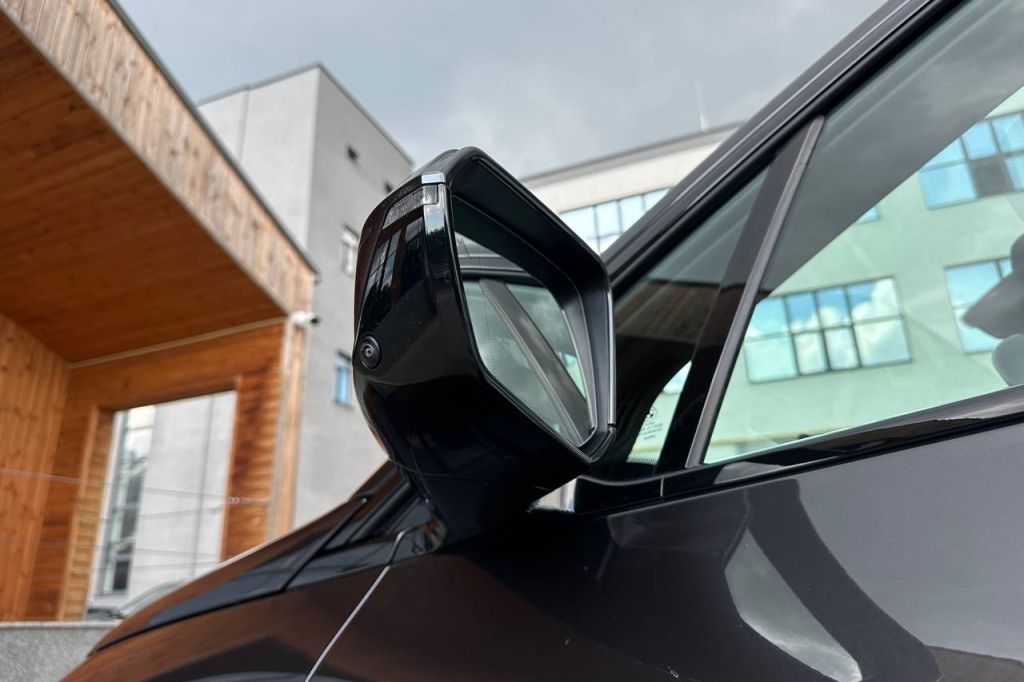 BMW iX xDrive40 2022 фото 9