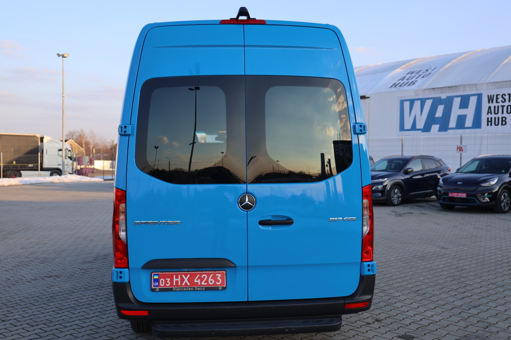 Mercedes-Benz Sprinter 2023 фото 49