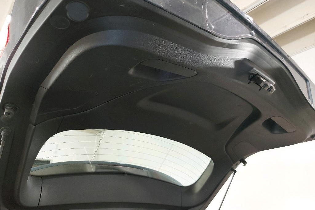 Renault Megane Grandtour 2020 photo 31