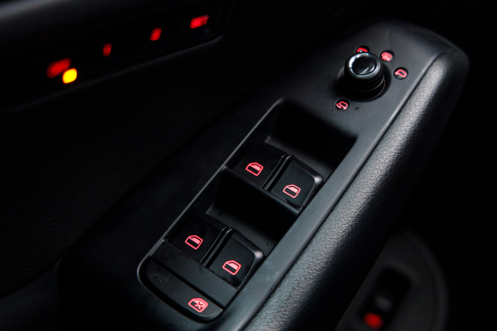 Audi Q5 Premium Plus 2010 фото 23