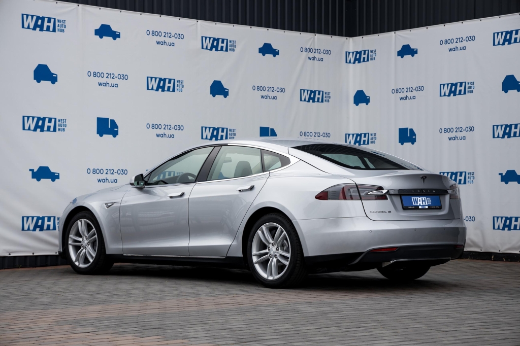 Tesla Model S 70D 2014 фото 7