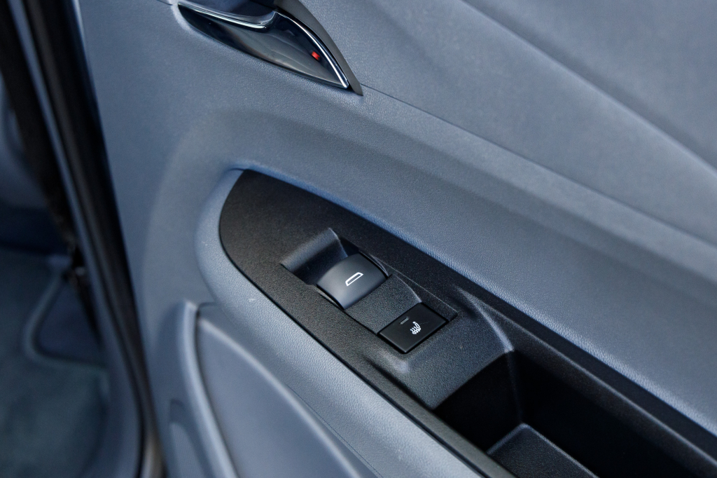 Opel Ampera-e 2018 фото 15