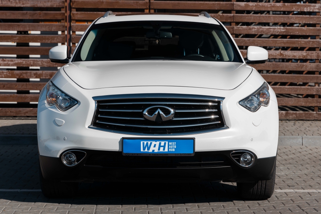 Infiniti QX70 2015 фото 1