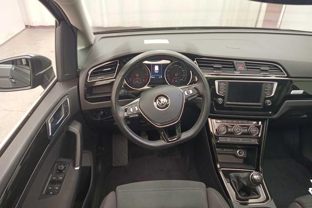 Volkswagen Touran 2016 фото 4