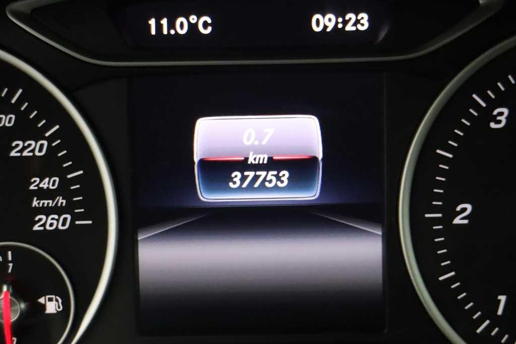 Mercedes-Benz A-Klasse 2017 фото 6