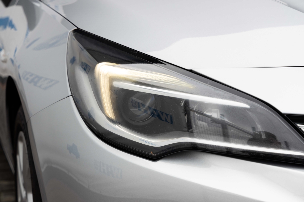 Opel Astra 2017 фото 3