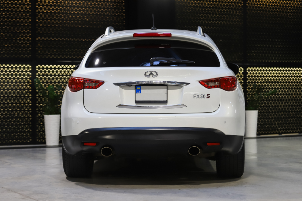 Infiniti FX 50 S 2008 photo 12
