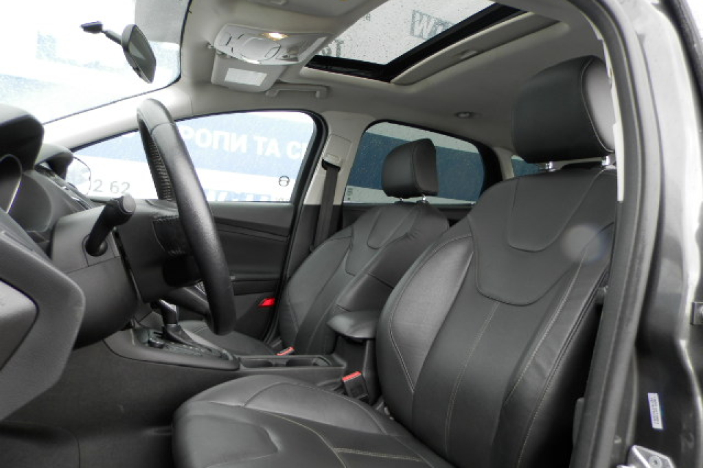 Ford Focus SE 2015 photo 13